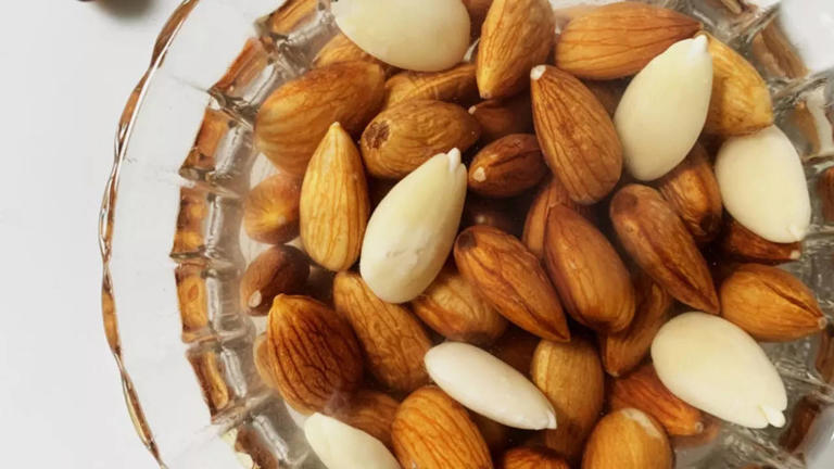 Unlock the Power of Almonds: Soaked vs Unsoaked - The Ultimate Guide