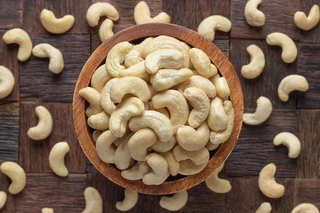 Watch This Video to Discover the Surprising Health Benefits of Eating Cashew Nuts on an Empty Stomach