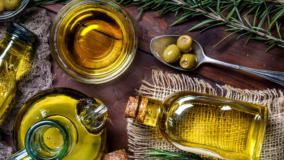 Daily Olive Oil Use: Explore the Health Risks and Tips for Safe Consumption