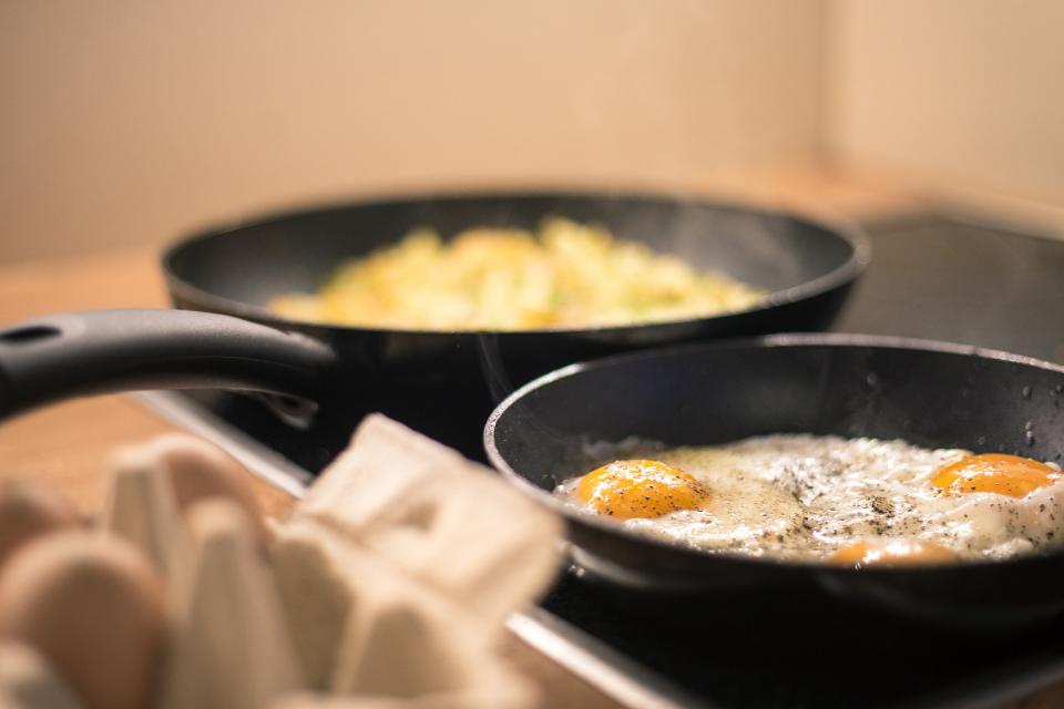 Toxic Threat in Your Kitchen: Research Finds Toxic Chemicals in Black Plastic Cookware