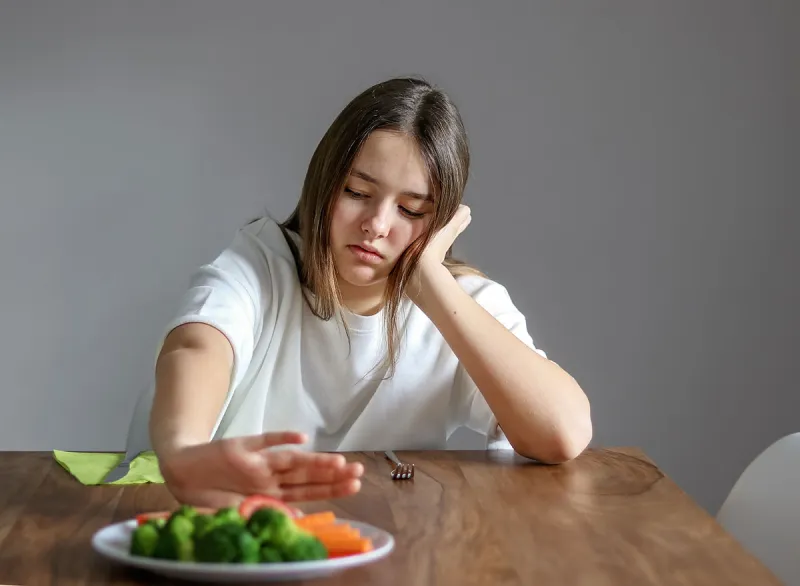 "Video: Why Skipping Dinner Could Be Sabotaging Your Health and Weight-Loss Goals!"