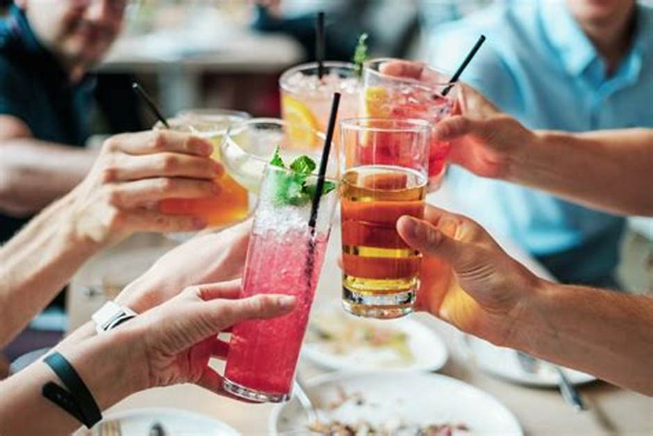 Nonalcoholic Drinks Are Redefining Social Drinking: The Rise of Mindful Sipping